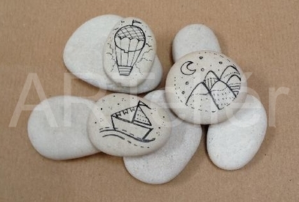 Malované kamínky - loďka, balón a hory